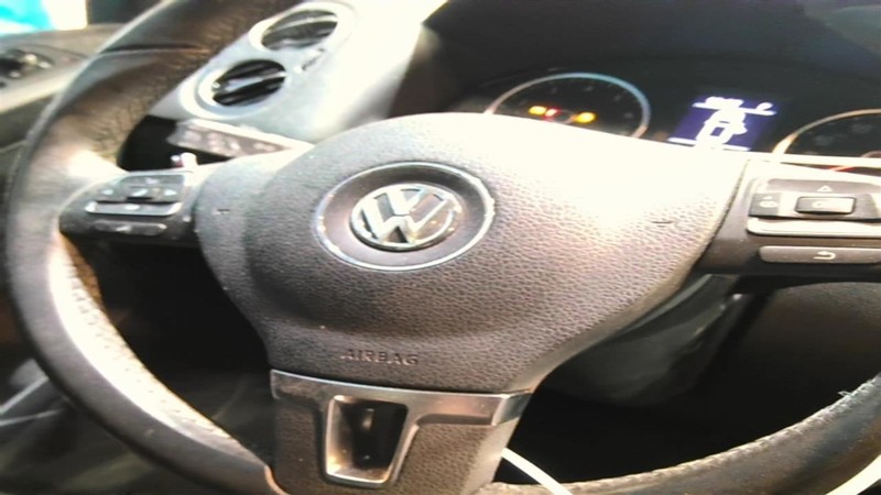 2014-17 Volkswagen Tiguan Driver Steering Wheel Air Bag 3 Spoke w/Radio Control