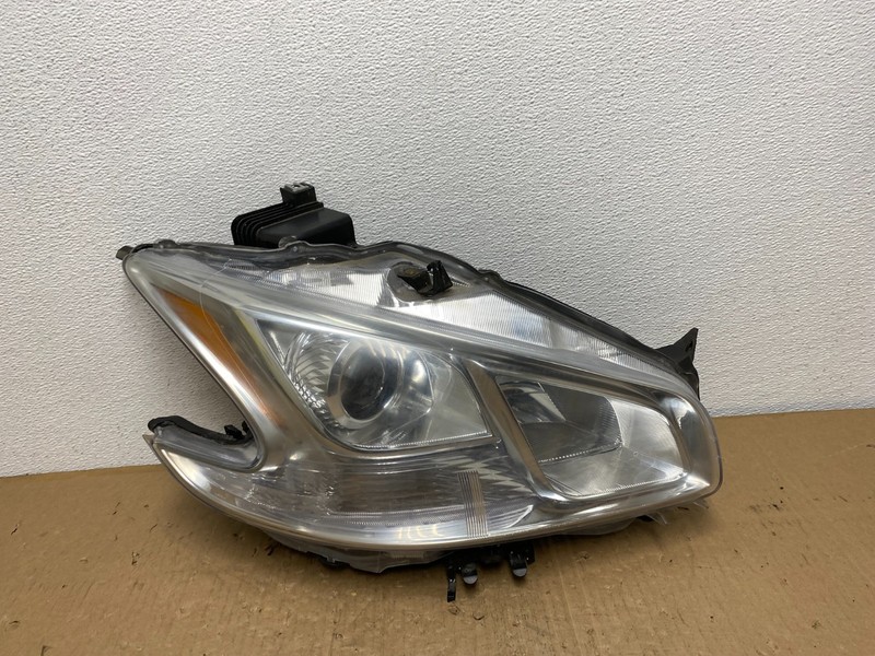 Halogen 2009-2014 Nissan Maxima Right Passenger Headlight TYC AB6702 DW