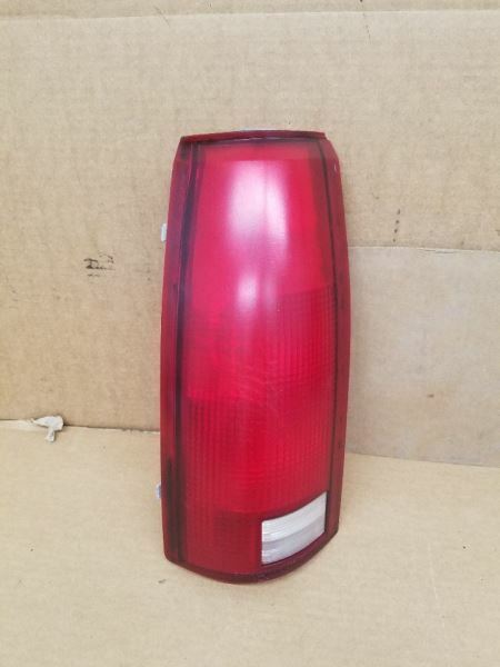Driver Left Tail Light Sportside Fits 90-98 CHEVROLET 1500 PICKUP 253906
