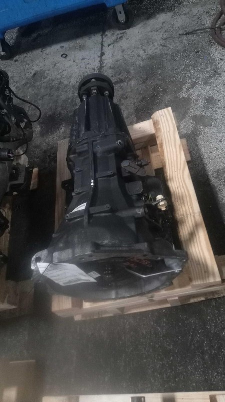2005 Chrysler 300 RWD Automatic Transmission Assembly OEM 185K Miles Black
