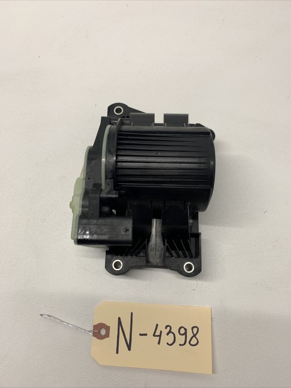 TESLA MODEL Y SUPERMANIFOLD OCTOVALVE PART 1506859-97D 1547938 1506860 4398 B146