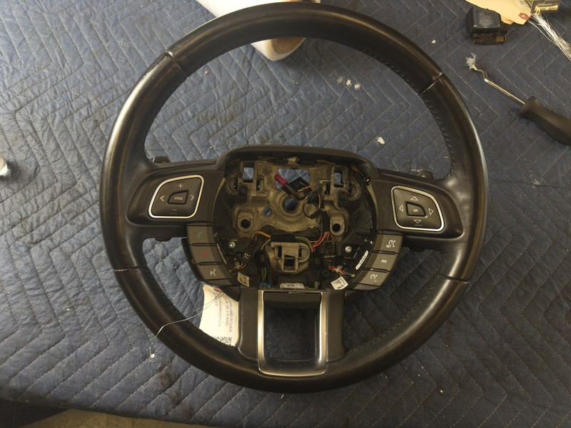 Used Oem Land Rover Left Driver Steering Wheel for 2012-2019 Range Rover Evoque
