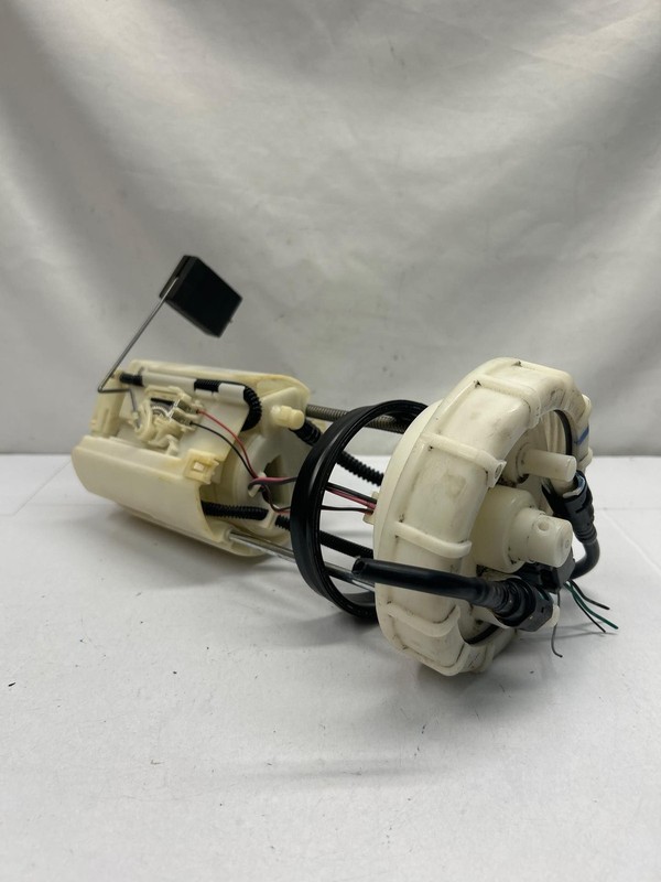 2002 2003 Lexus ES300 fuel pump assembly