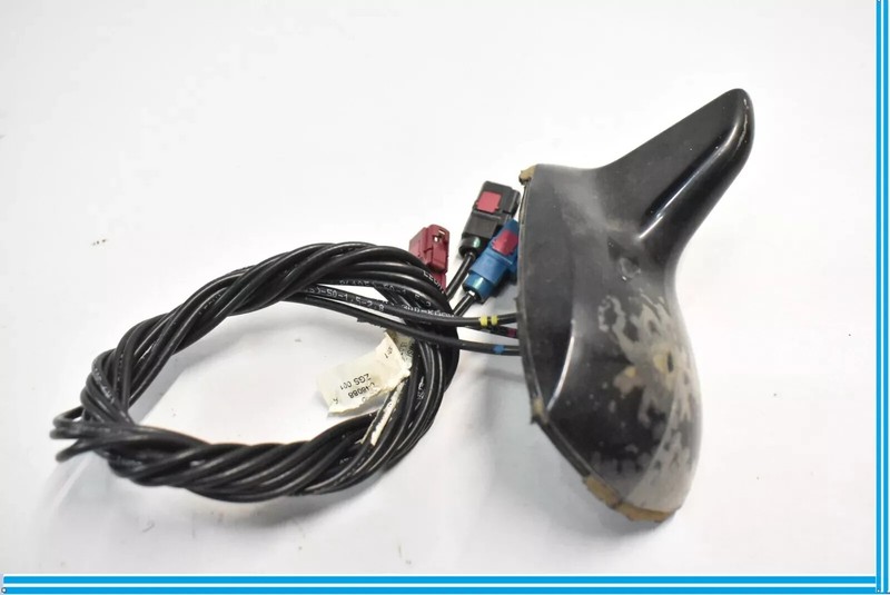 08-11 Mercedes W204 C300 C250 C350 Shark Fin Radio Antenna Black 2048208275 OEM
