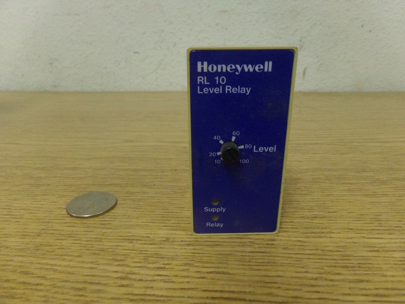 Honeywell RL10-2-1-120 P. no. 8045X0045 Level Relay *FREE SHIPPING*