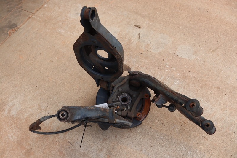 2005-2012 NISSAN PATHFINDER 4X4 REAR RIGHT SPINDLE KNUCKLE HUB CONTROL ARMS OEM