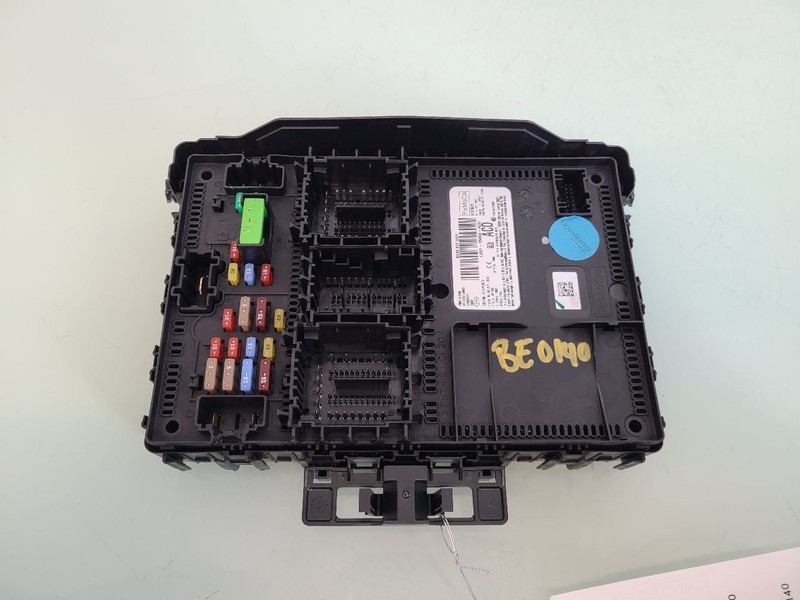 Chassis ECM Body Control BCM Center Dash Mounted Fits 20-22 CORSAIR 586549
