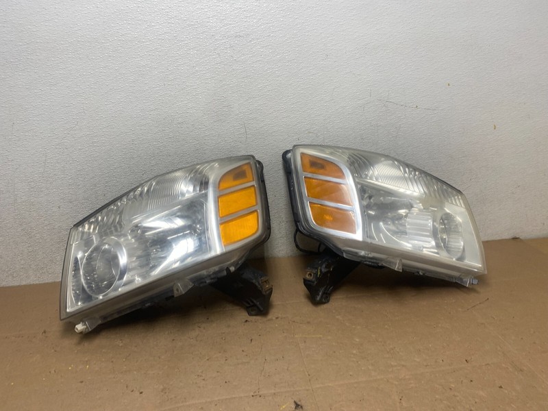 2004 to 2007 Nissan Armada Left+Right Side Set Headlights Oem M4123 DW