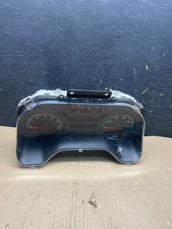2011 to 2013 Ford E150 E250 E350 VAN Gauge Speedometer Cluster T1912 DG