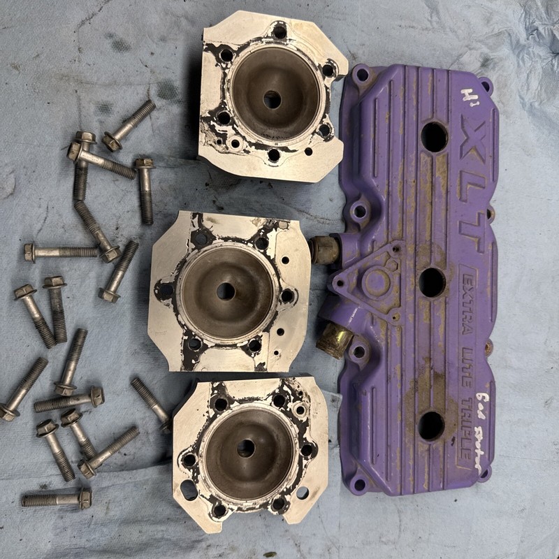1996 - 1997 PolarisXLT 580 Snowmobile Motor Cylinder Heads Good #10