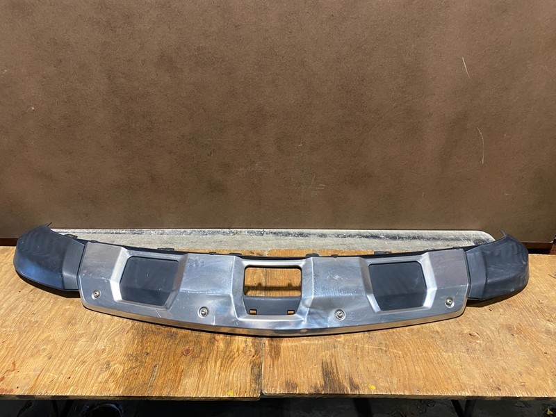 2007 to 2009 Mercedes Benz ML350 Front Bumper Cover Valance R9105