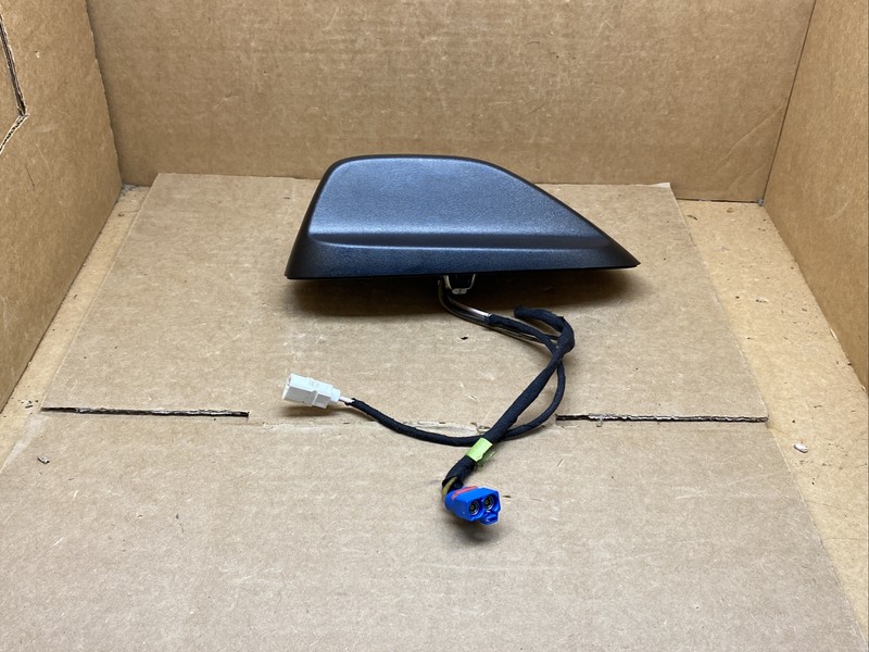 2014-2017 Jeep Grand Cherokee Roof Mounted Radio Antenna OEM P05091352AC
