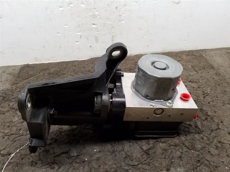 Anti-Lock Brake Part 207 Type Convertible E350 Fits 14 MERCEDES E-CLASS 704902