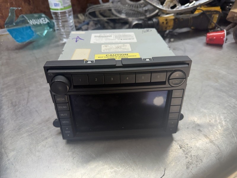 2008 FordEscape Navigation Radio Receiver AM FM CD PlayerOEM 8L8T-18K931-AF