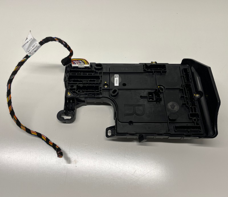 2017-2022 TESLA Model 3 Right Side LV PREM Controller Module Unit 1416 B92