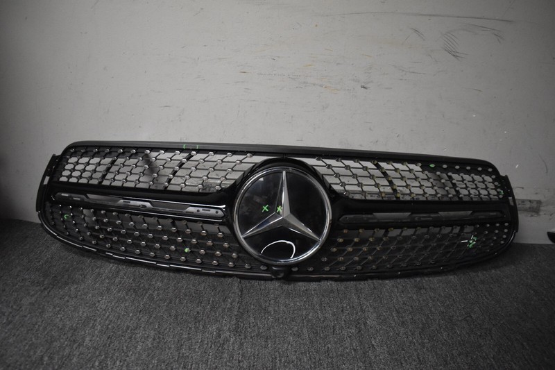 2017-2018 MERCEDES BENZ E200 GRILLE FACTORY OEM