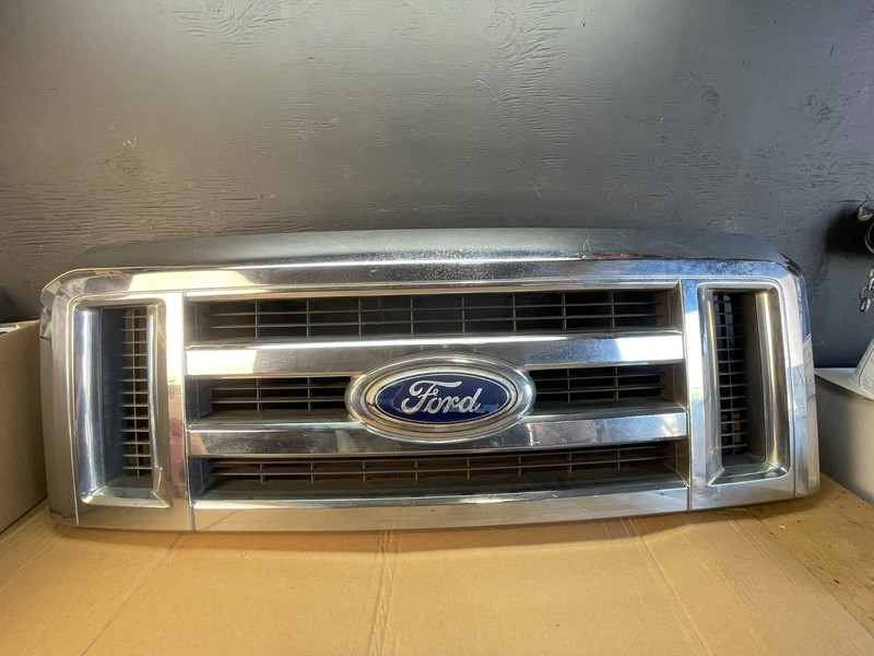 2008 to 2014 Ford Econoline E150 E250 Front Upper Chrome Grill Grille ac5267 DG