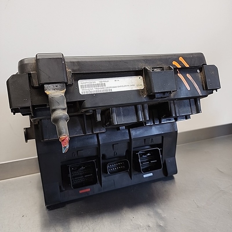 04692123AE 09 Dodge Ram 1500 TIPM Fuse Box Totally Integrated Power Module OE R1