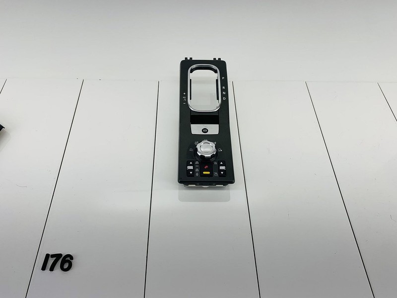 10-11 RANGE ROVER SPORT FRONT CENTER CONSOLE MULTIFUNCTIONAL SWITCH OEM