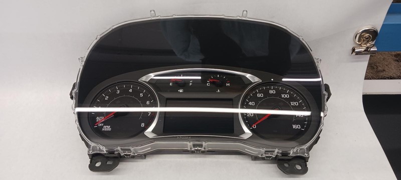 2019 CHEVROLET TRAVERSE Speedometer 84486602 OEM 114k miles 18 19