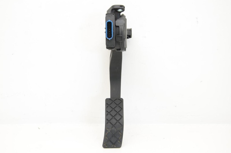 16-18 Audi A6 2.0L Acceleration Pedal 6PV009505