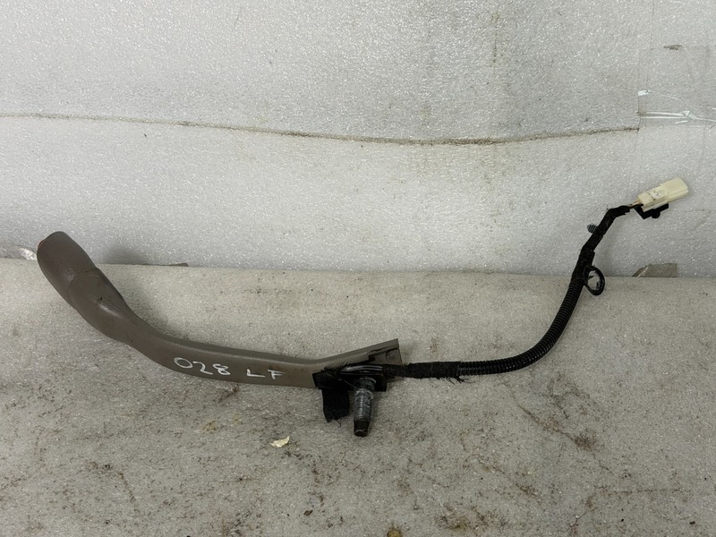 2000-2004 Jeep Grand Cherokee Driver Left Front Seat Belt Buckle Receiver Gray