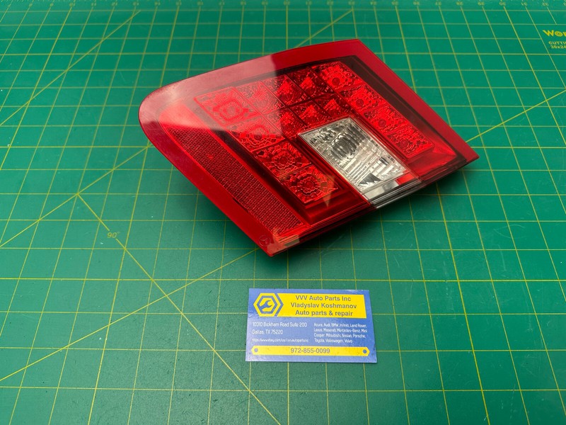 10-13 Mercedes E-class W212 REAR RIGHT PASSENGER SIDE INNRER TAIL LIGHT LAMP OEM