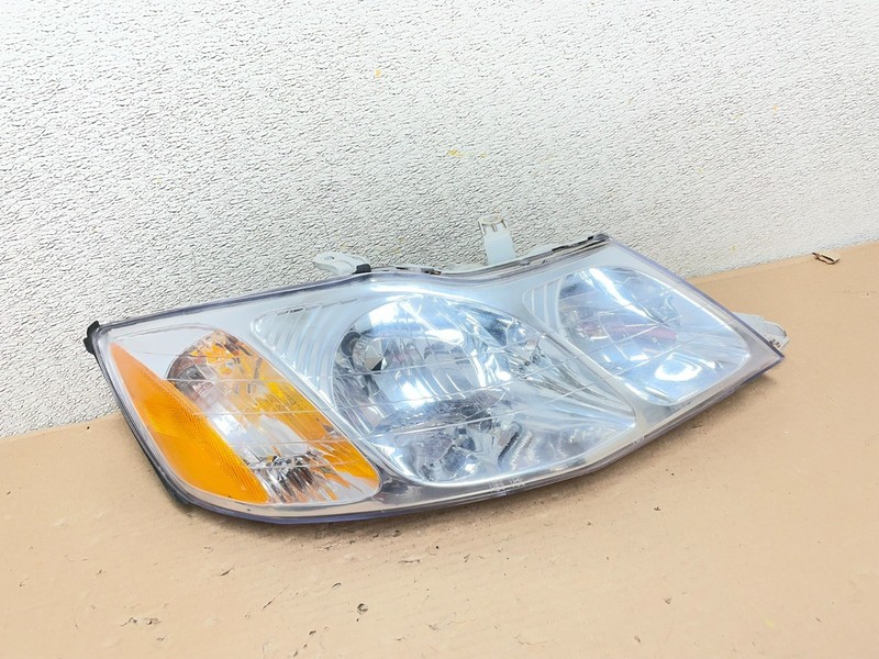 2000-2004 Toyota Avalon Halogen Headlight Right Passenger RH OEM AB0040 DW