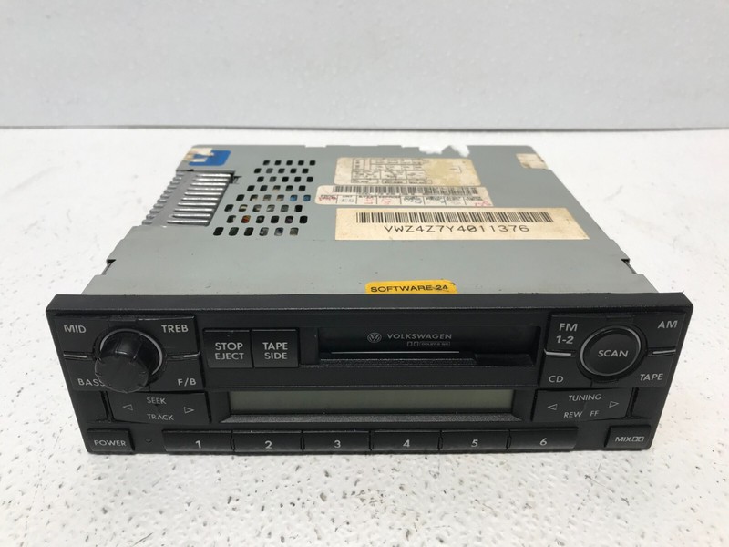 01-05 Volkswagen Passat Jetta Golf Radio Cassette Player OEM