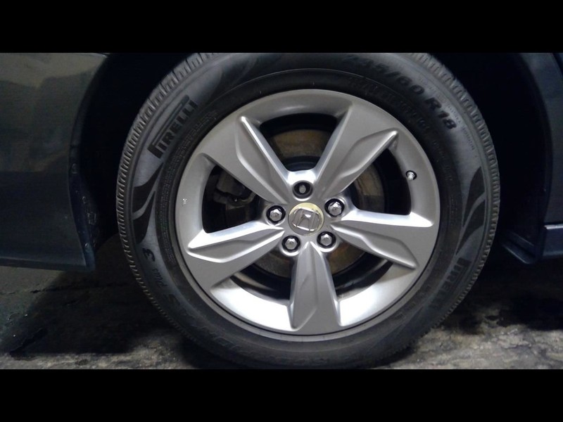 Rim Wheel 18x7-1/2 5 Straight Spoke Light Gray Fits 18-22 ODYSSEY 1643749