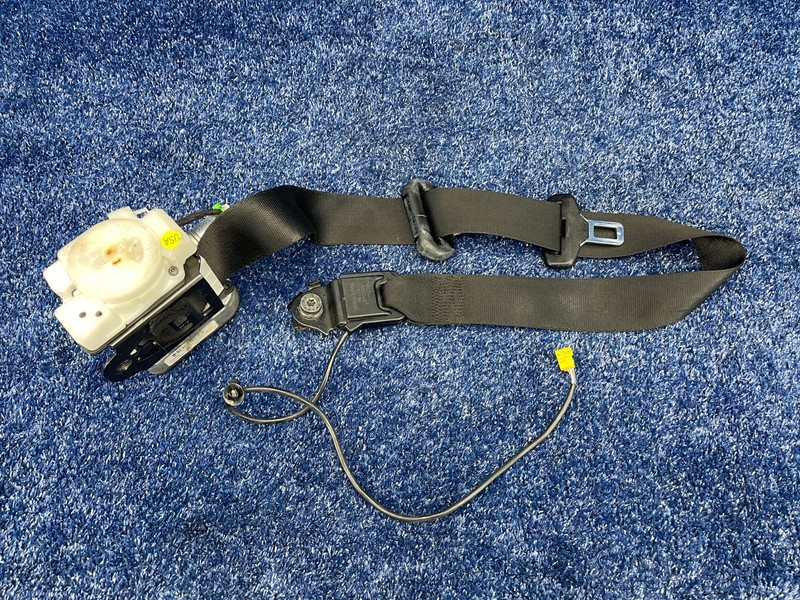 2001–2007 Mercedes C-Class W203 Front Right Seat Belt OEM