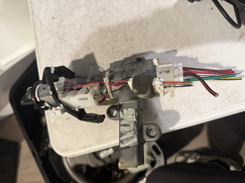 2004 NISSAN MAXIMA IGNITION WITH KEY AND FOB OEM