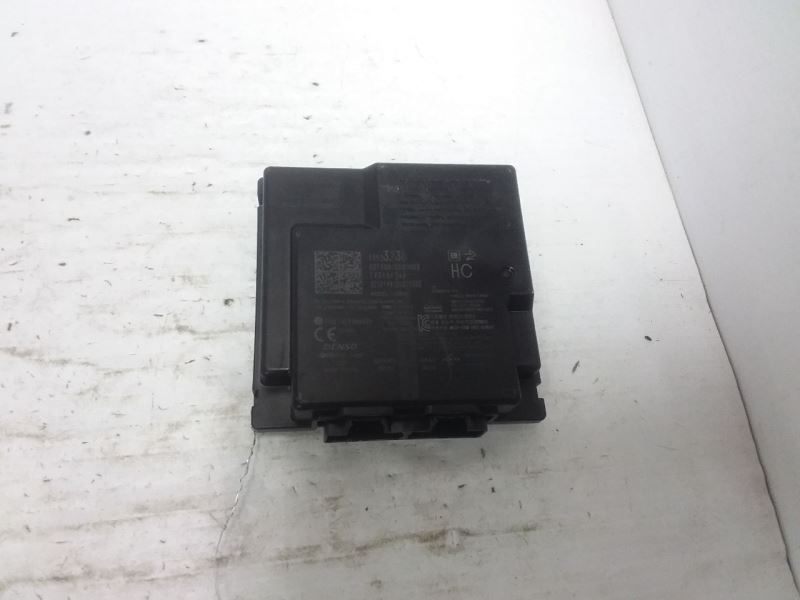 Theft Locking Keyless Entry Module Below Rear Seat Fits 18-20 TRAX 13523236