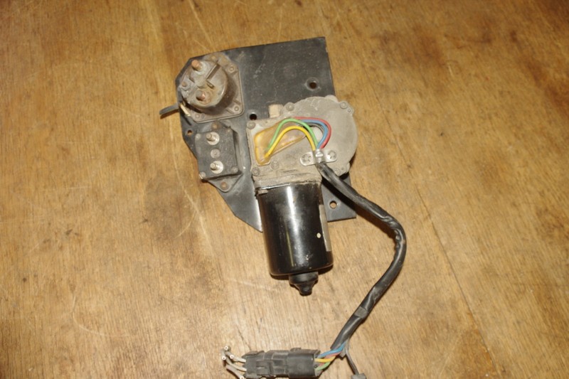 Sprague E-008-084 Wiper Motor and Bracket *FREE SHIPPING*