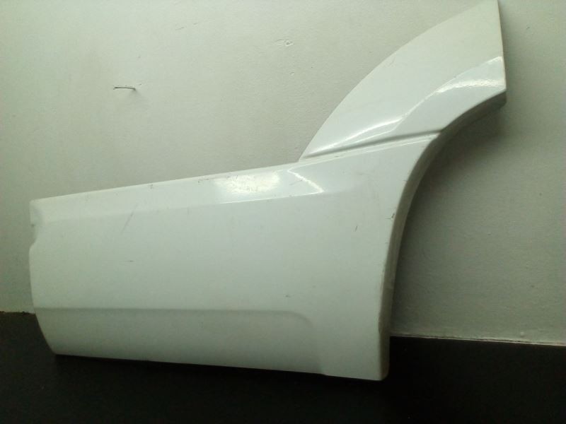 99-00 Cadillac Escalade Rear Left Driver Door Molding White OEM 88891615
