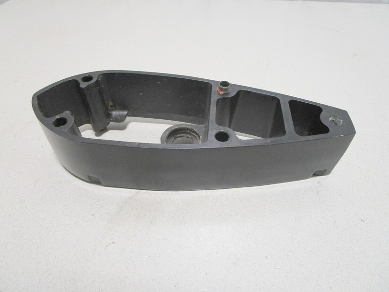 824072A1 Mercury Mariner Outboard 30-50 HP Driveshaft Housing Extension Spacer