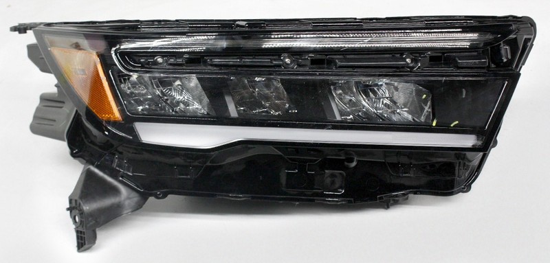 OEM Right Passenger Side LED Headlamp For Honda Pilot 33100-T90-A01, Tab Missing