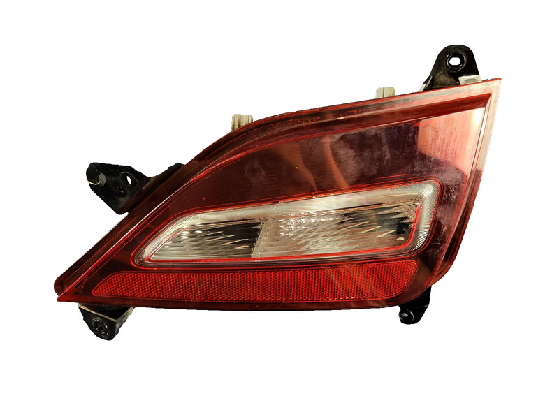 Used Oem Hyundai Left Rear Bumper Back Up Tail Light Halogen 2019-2020 Santa Fe