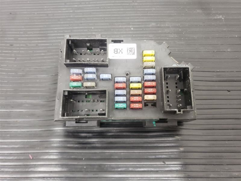 08-11 GMC Yukon Dash Fuse Box Relay Control Module Unit OEM 25815391