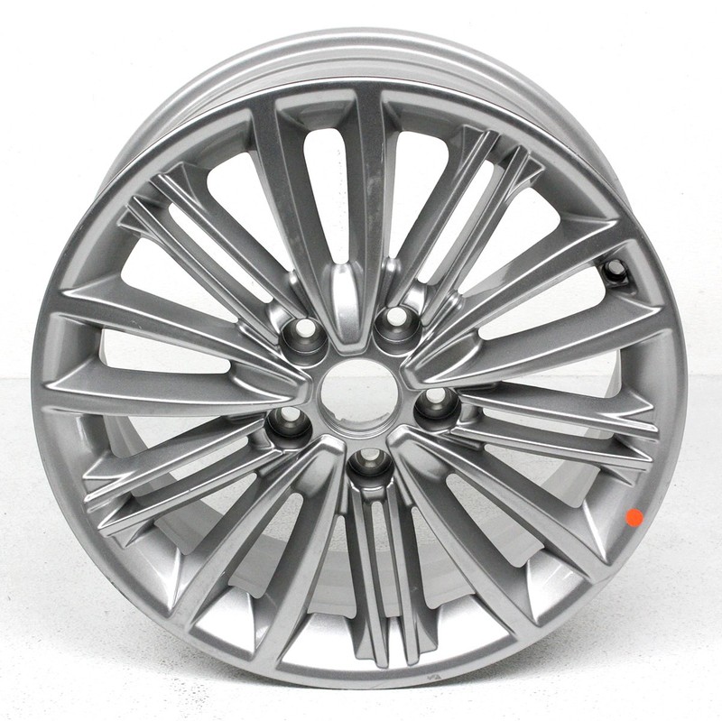 OEM 17 Inch Alloy Wheel For 2018-2021 Hyundai Kona Silver 52910-J9200
