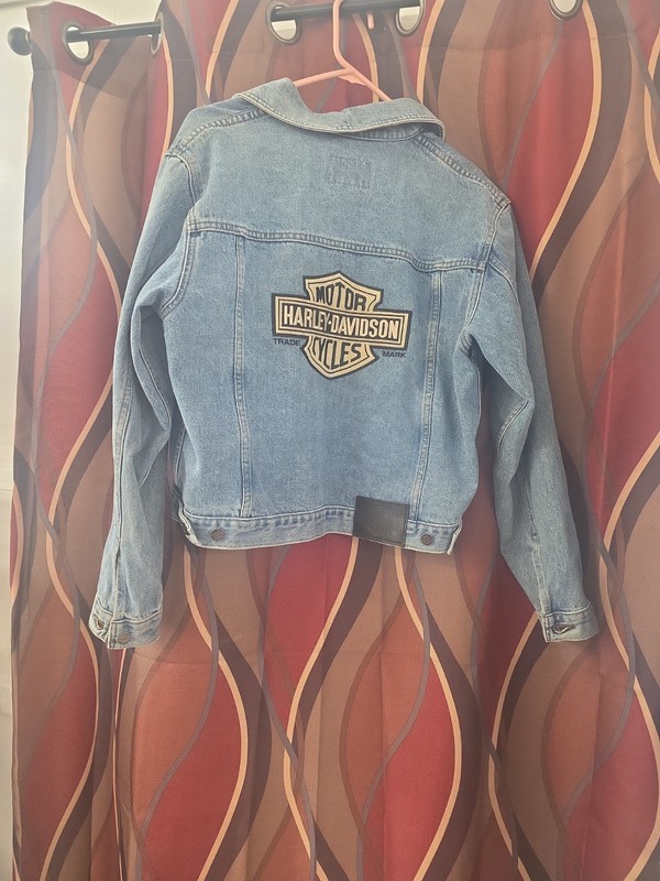 Vintage Harley-Davidson Denim Jacket Womens LargeBack Patch Distressed Used