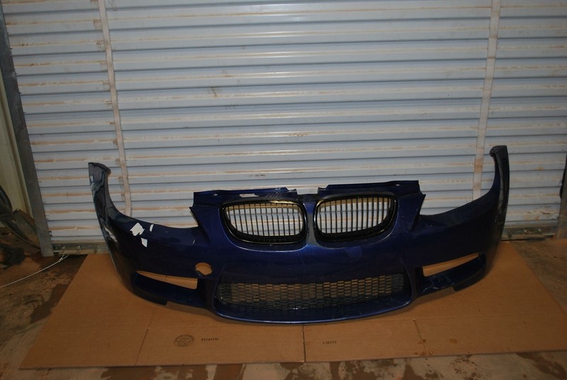 2008-2013 BMW M3 SEDAN FRONT BUMPER COVER PANEL W/ GRILL ASSEMBLY OEM