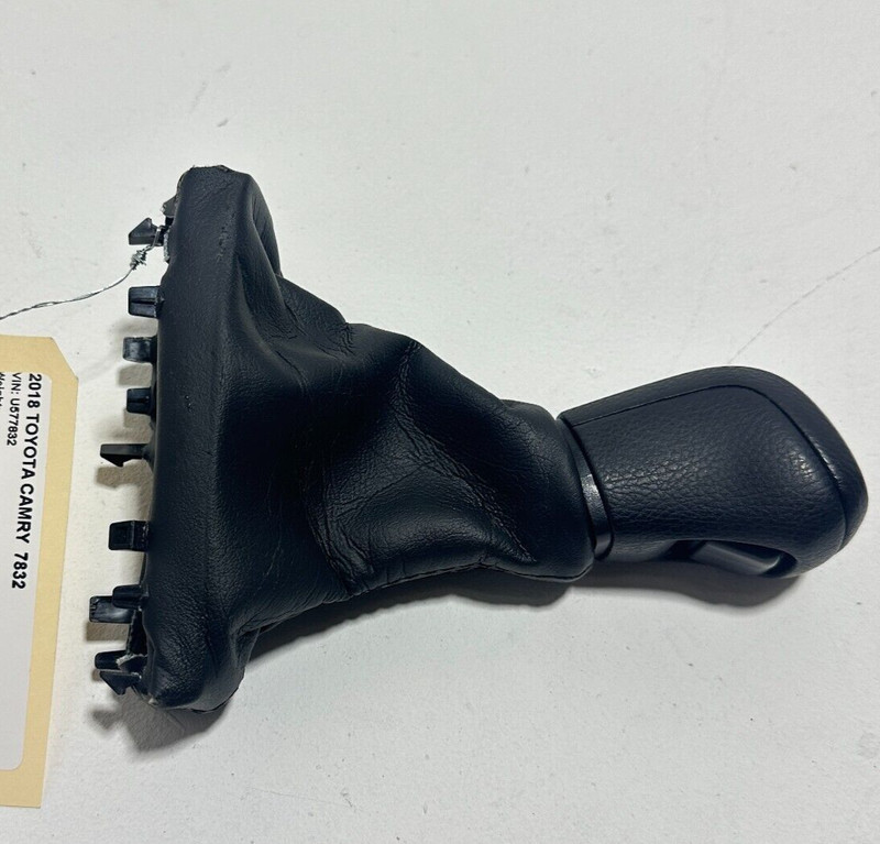 2018-2024 TOYOTA CAMRY LE TRANSMISSION GEAR SHIFTER KNOB BOOT HANDLE LEVER OEM