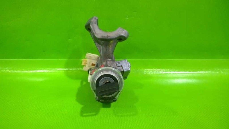 02 03 CAMRY IGNITION SWITCH CYLINDER HOUSING W/KEY OEM 4373-7