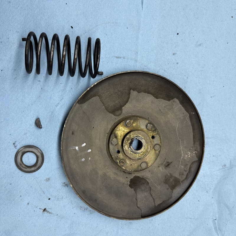 Yamaha G2 G9 vintage Gas golf cart transaxle DrivenClutch Parts