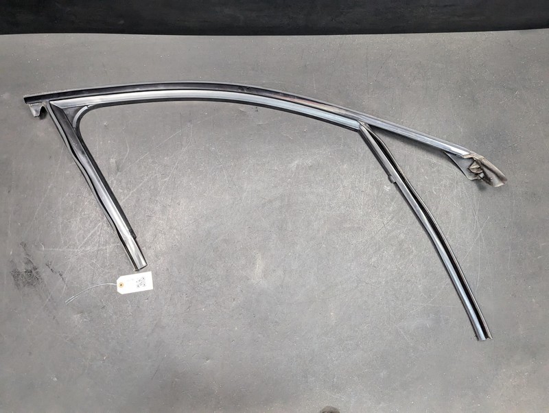 Front Right Door Window Glass Run Channel 2018 Audi A6 4G0837432B 2016 2017