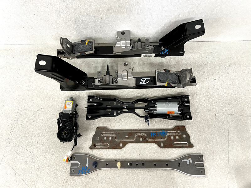⭐2011-2017 HONDA ODYSSEY FRONT RIGHT SEAT TRACK RAIL W/MOTOR SET OEM LOT2586