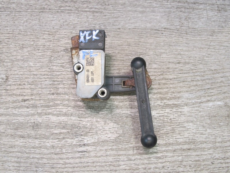 2014-2018 BMW F15 X5 FRONT LEFT SUSPENSION HEIGHT LEVEL SENSOR 6854091