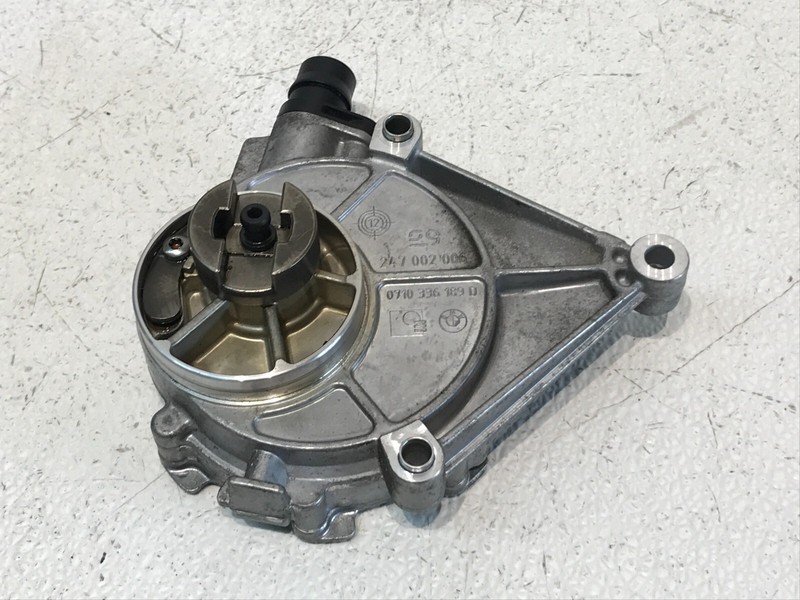 2012-18 BMW 320i 2.0L F22 F30 F32 F10 N20 N26 VACUUM PUMP OEM 0710336182A