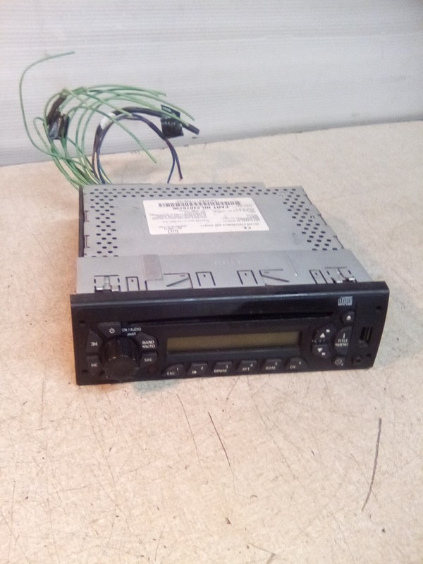 2012 International Prostar/ Delphi 3710062C1 AM/FM CD Player
